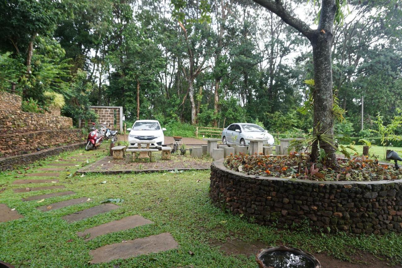 Bann Suan Maya Mae Rim Ngoại thất bức ảnh
