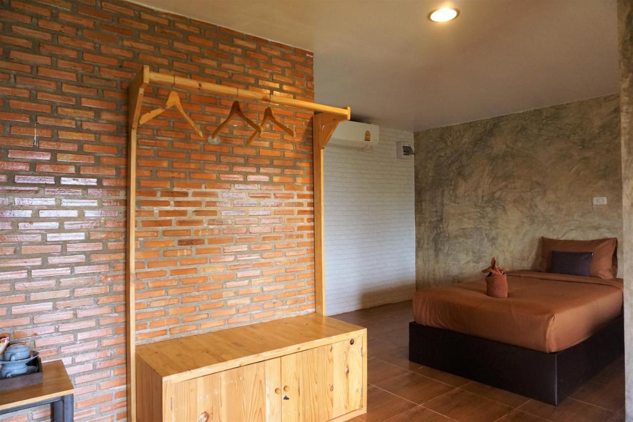 Bann Suan Maya Mae Rim Ngoại thất bức ảnh